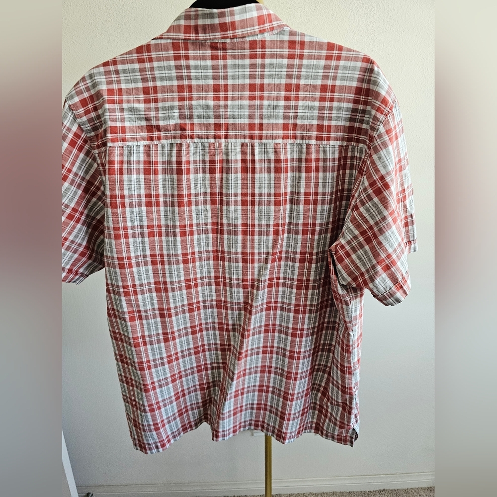 Mens Van Heusen Short Sleeve Button-up - Picture 2 of 4